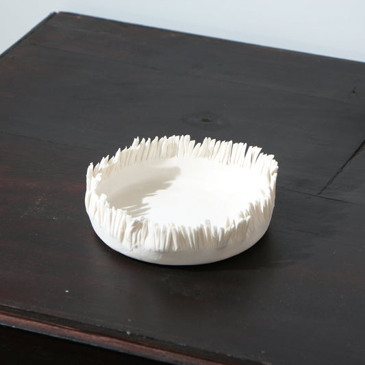 Coupelle frangée en porcelaine