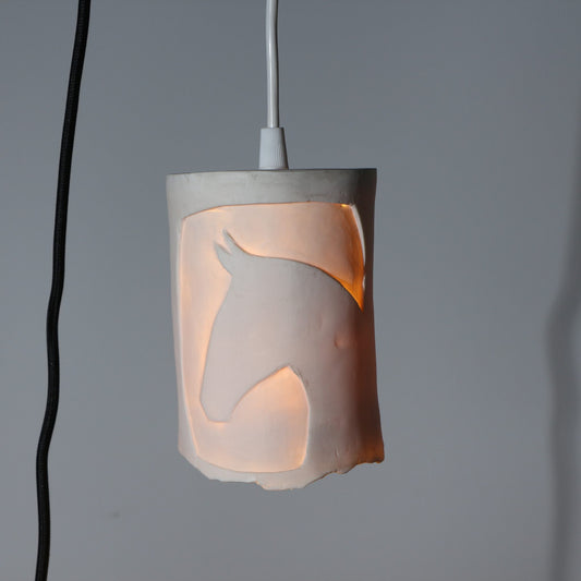 Suspension en porcelaine – Tête de cheval Recto Verso