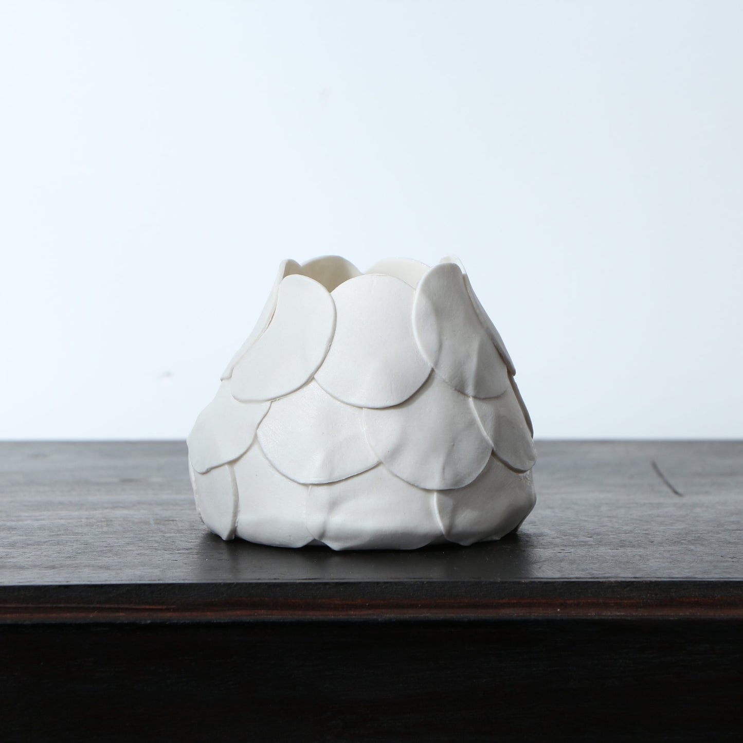 Photophore en porcelaine – écailles