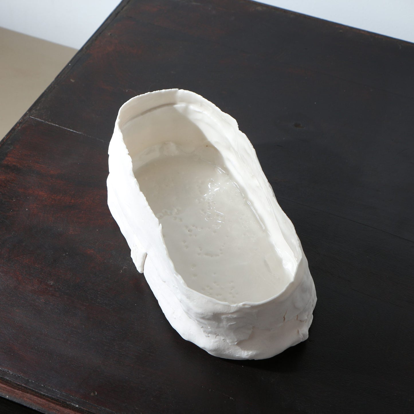 Plat ovale porcelaine lanières déchirées