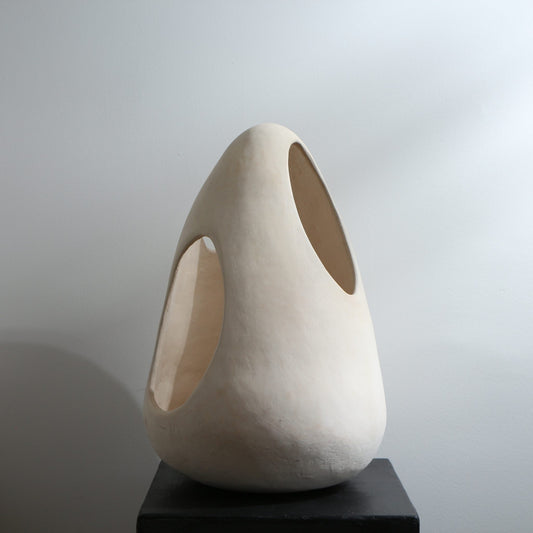 Lampe sculpture en terre sigillée – Œuf