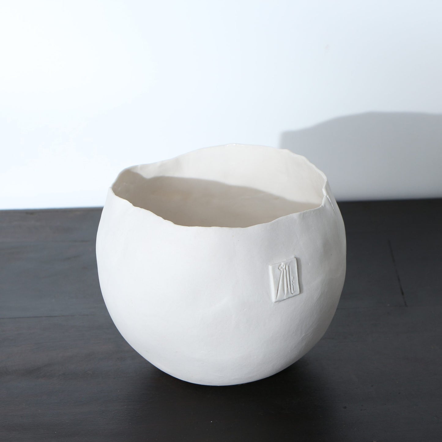 Grand bol décoratif en porcelaine