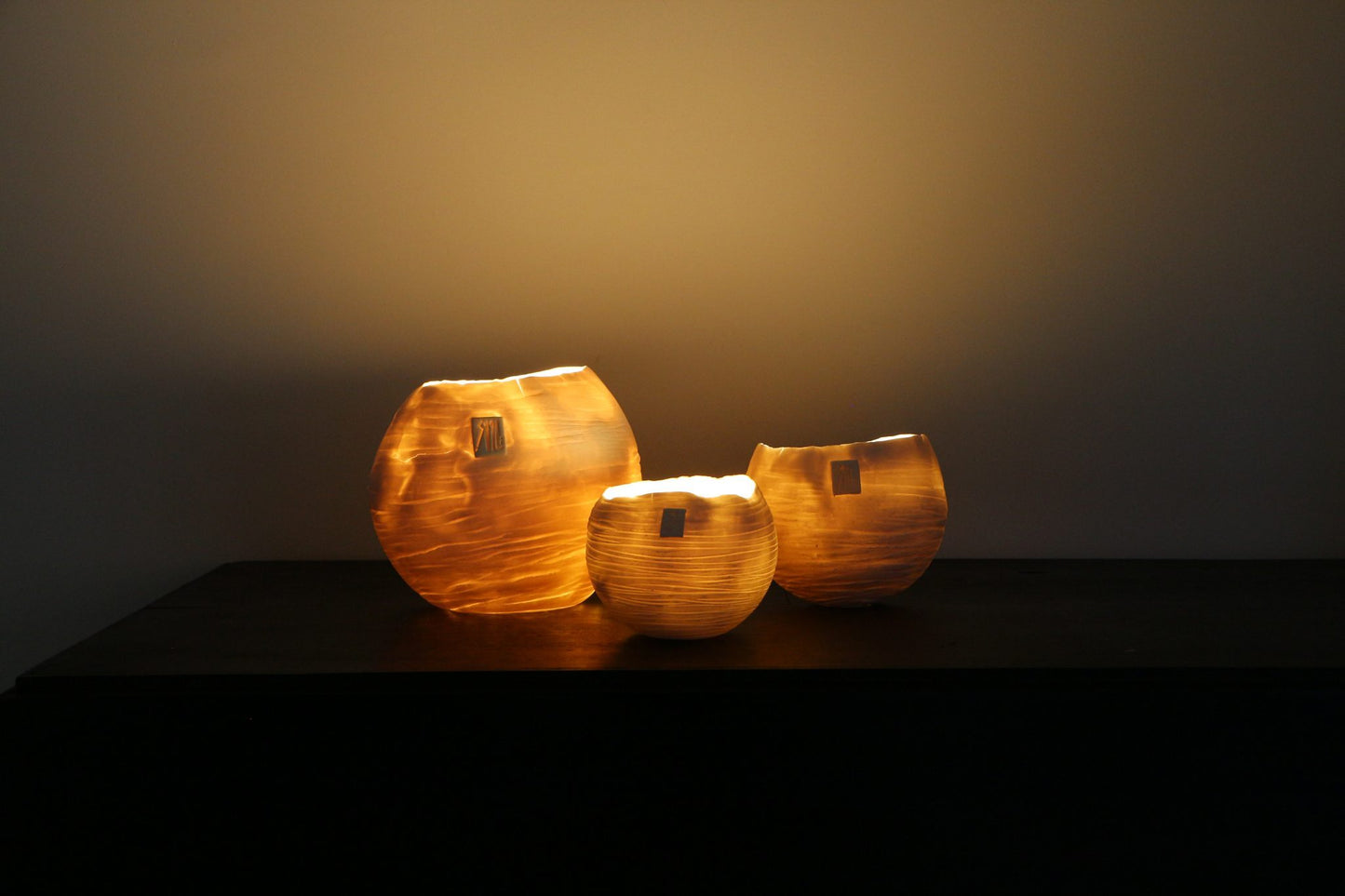 Photophore en porcelaine Globulus – Stries horizontales