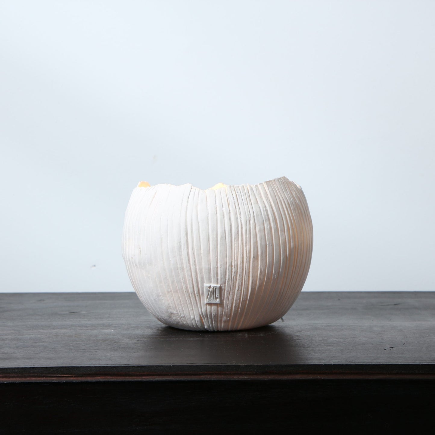 Photophore en porcelaine Globulus – Stries verticales
