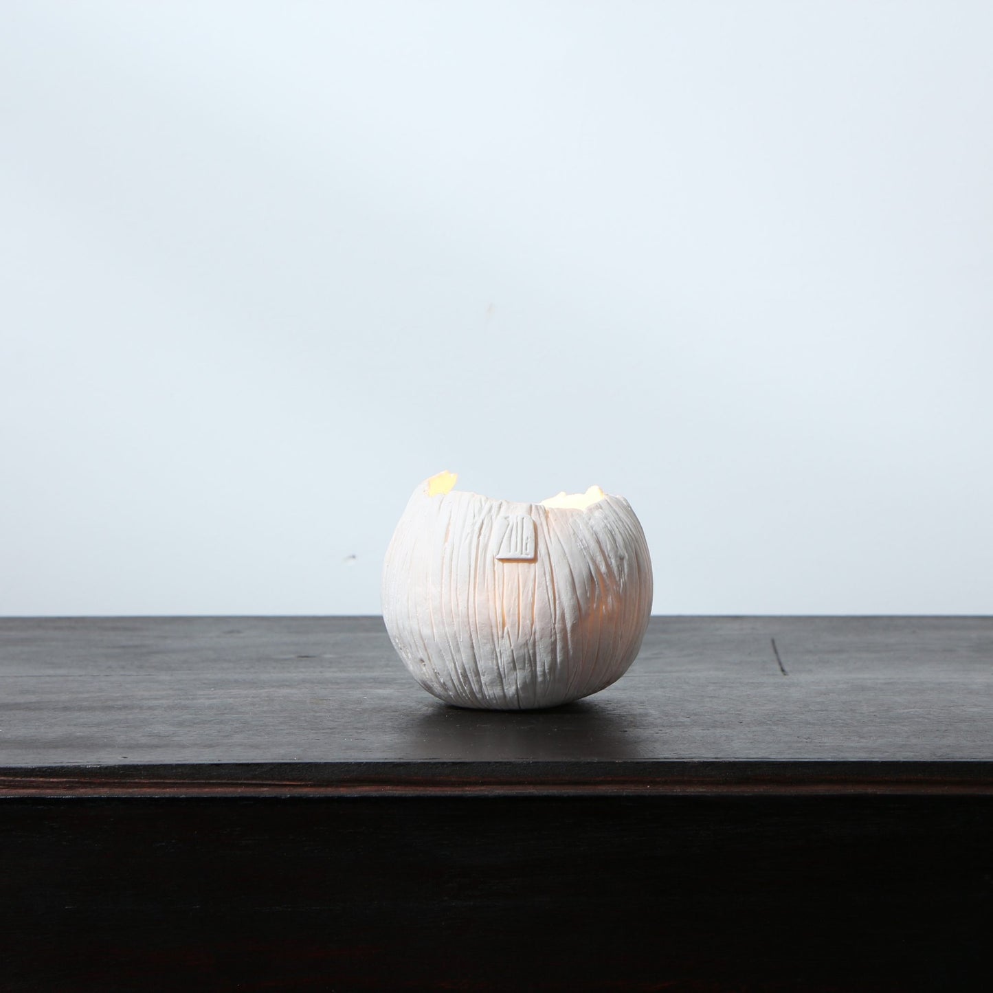 Photophore en porcelaine Globulus – Stries verticales