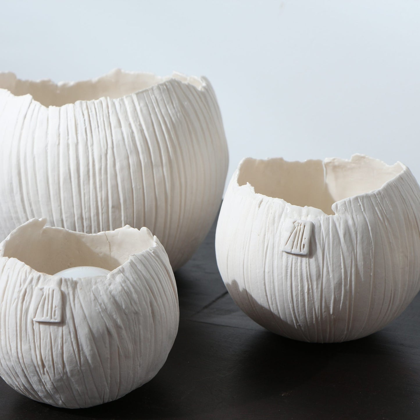 Photophore en porcelaine Globulus – Stries verticales