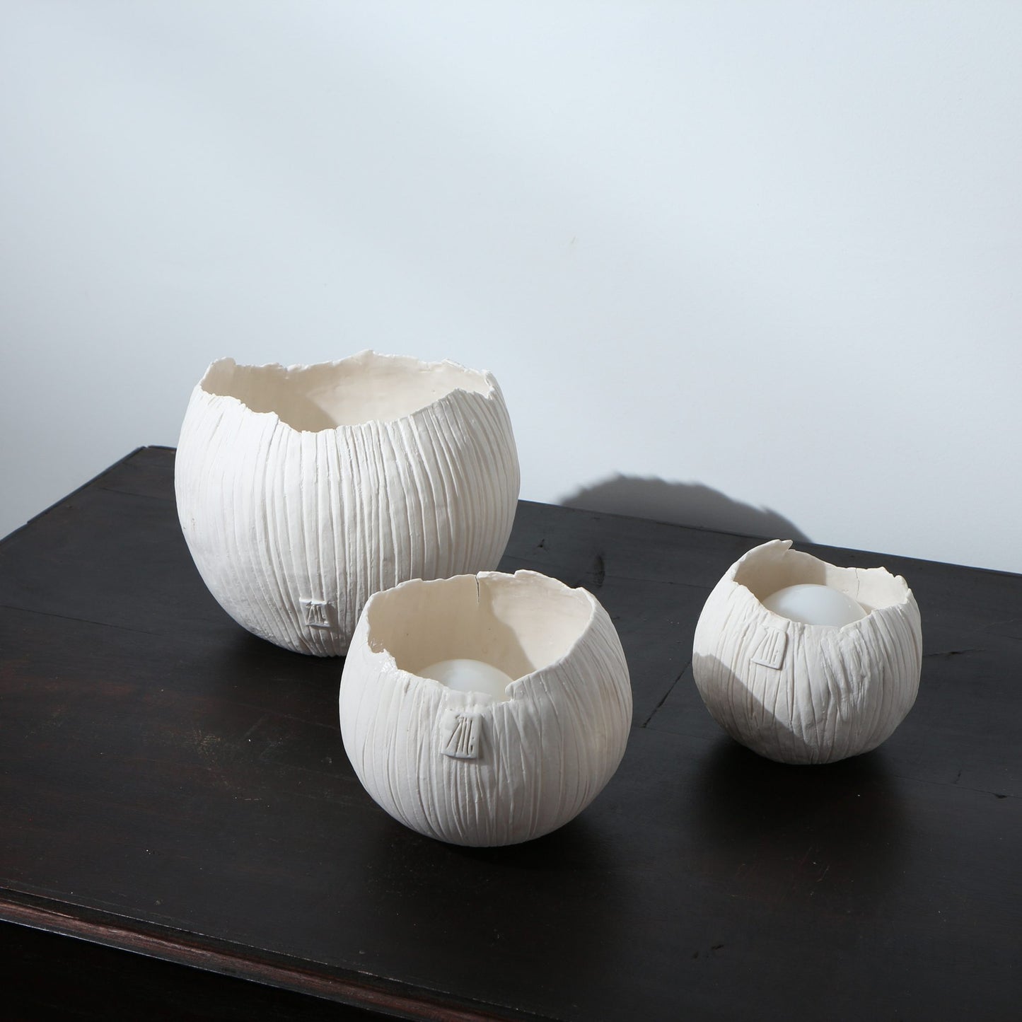 Photophore en porcelaine Globulus – Stries verticales