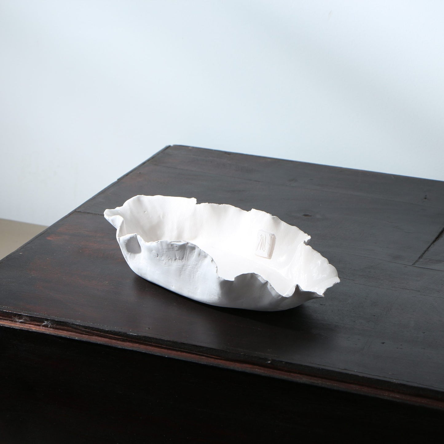 Plat ovale porcelaine volantée déchirée