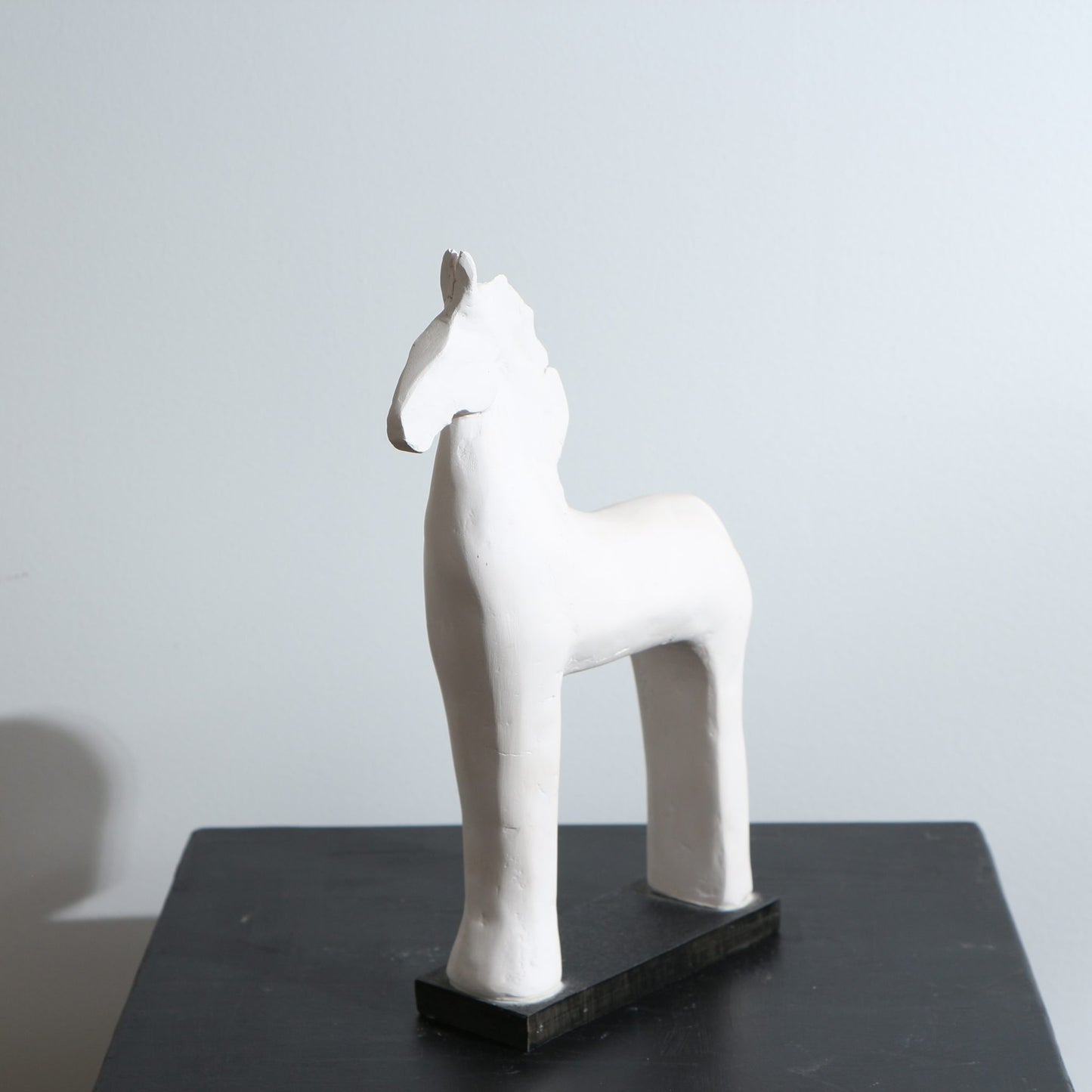Sculpture de cheval en porcelaine