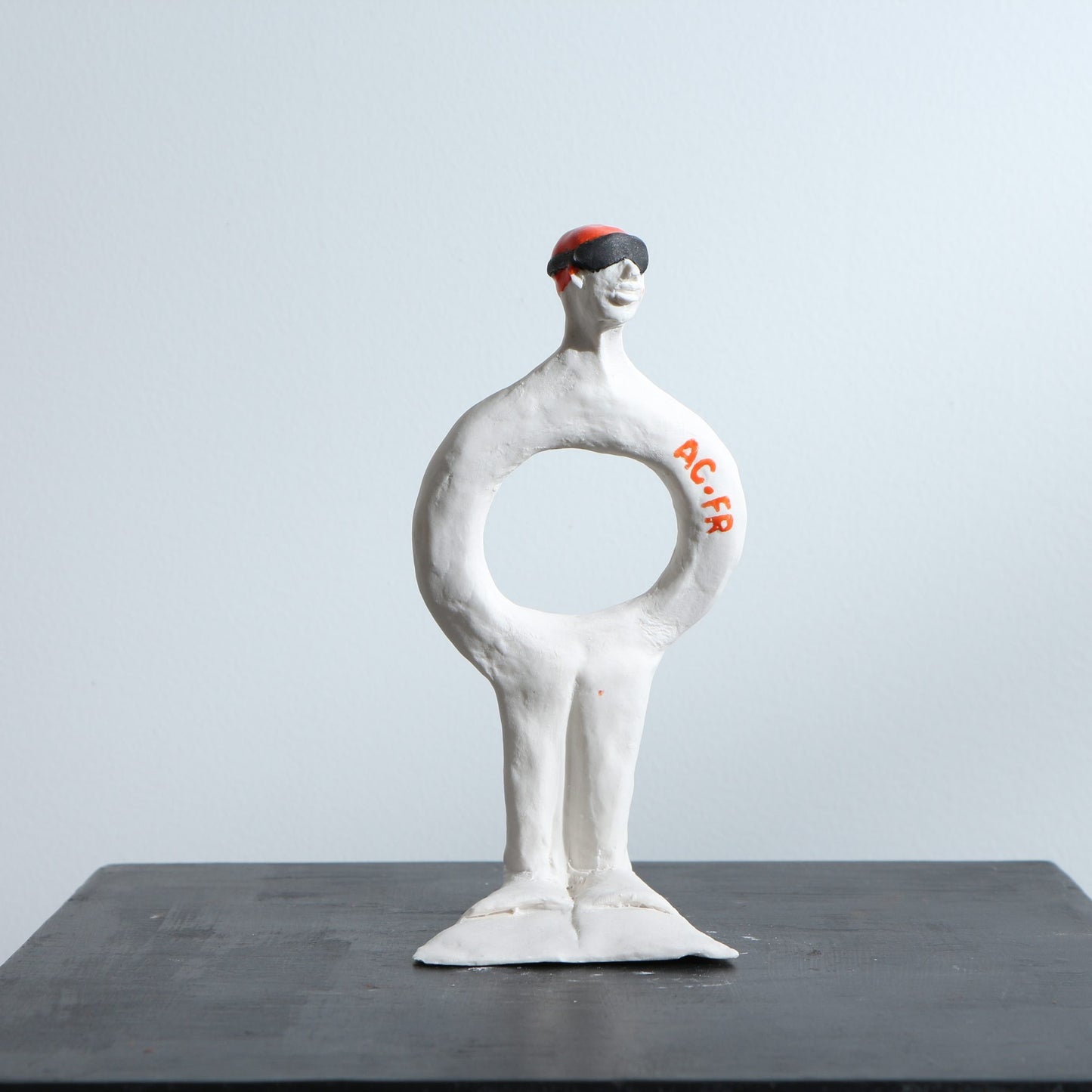 Sculpture personnage en porcelaine – Boya Boy - Modèle S