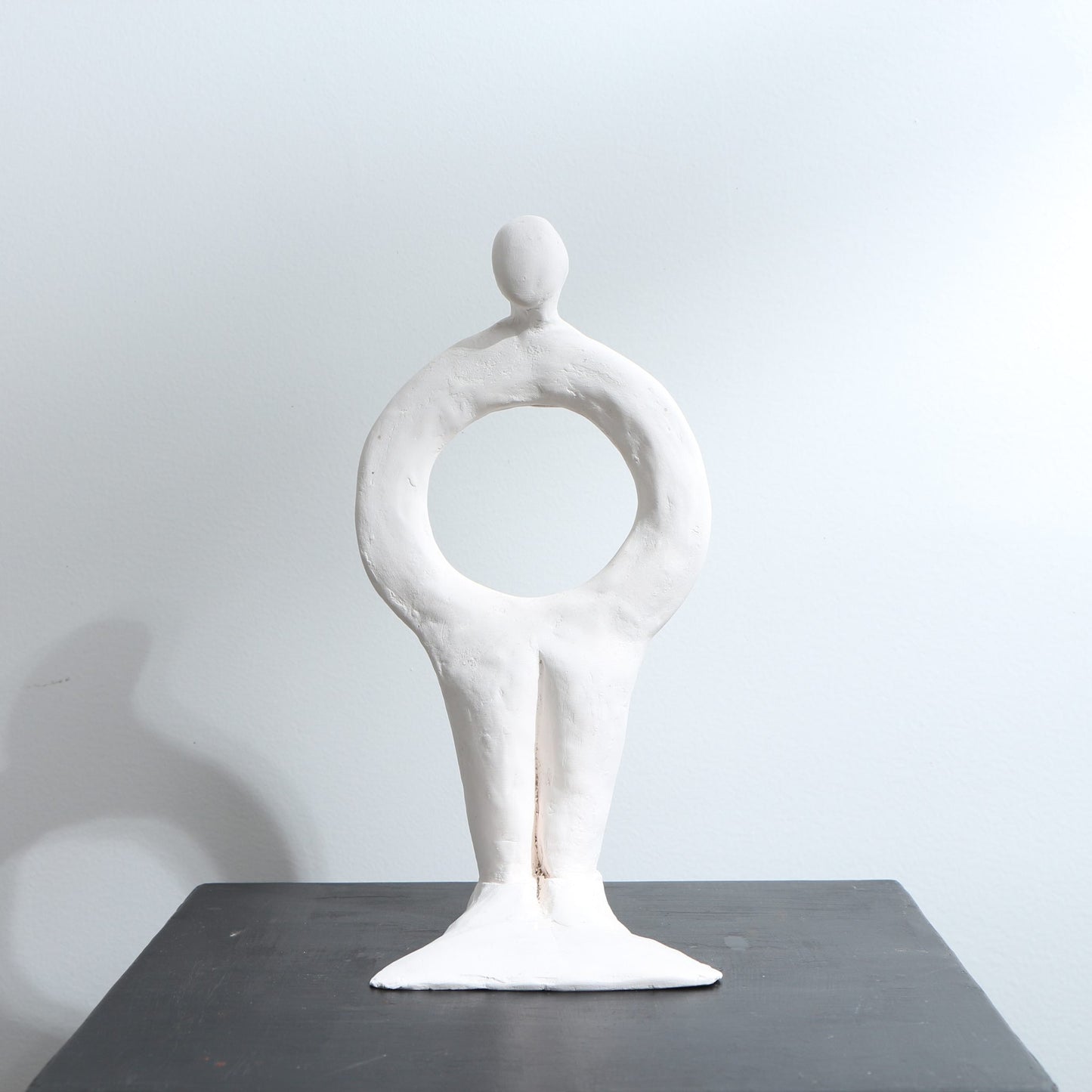 Sculpture personnage en porcelaine – Boya Boy - Le Minimaliste