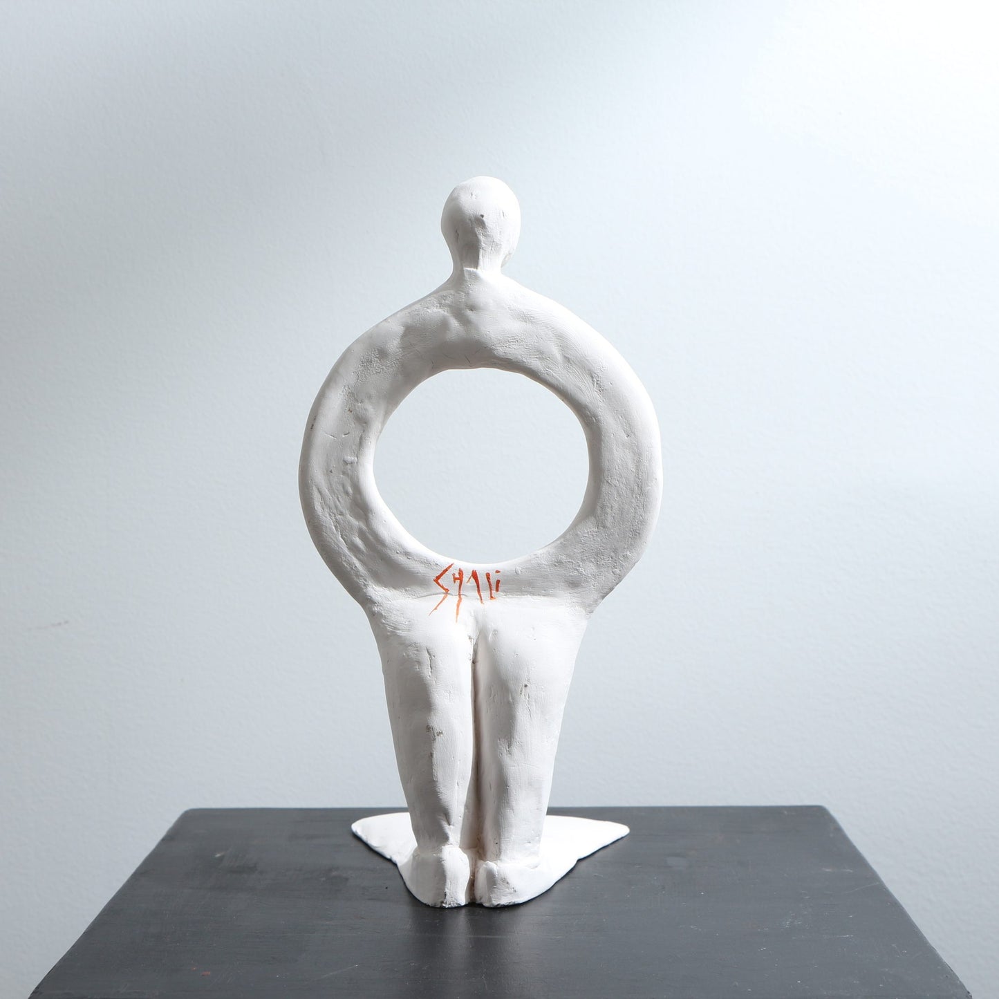 Sculpture personnage en porcelaine – Boya Boy - Le Minimaliste