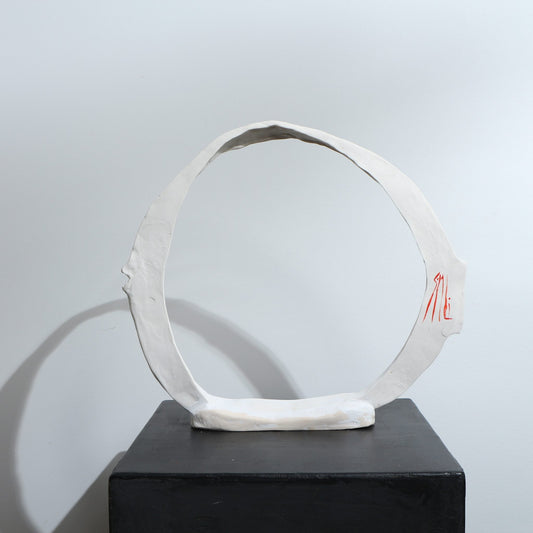 Sculpture de poisson minimaliste