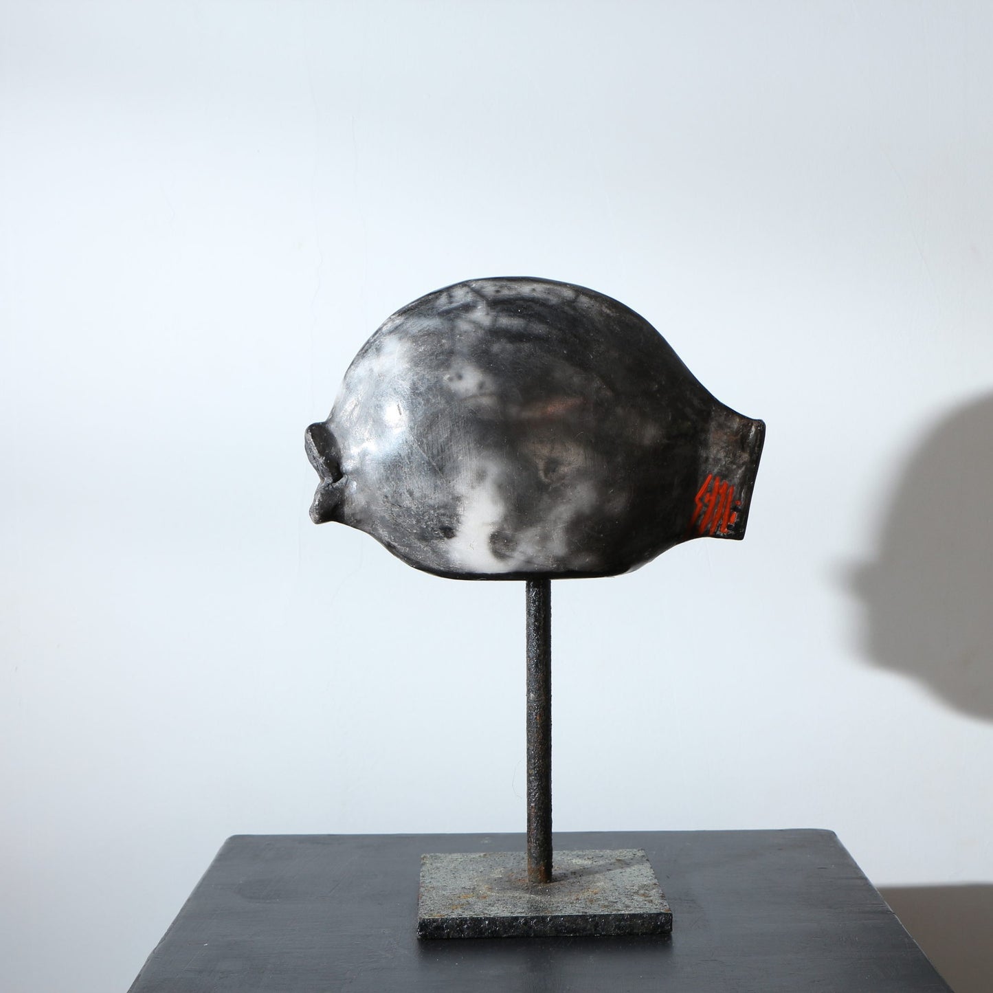 Sculpture Poisson en raku nu