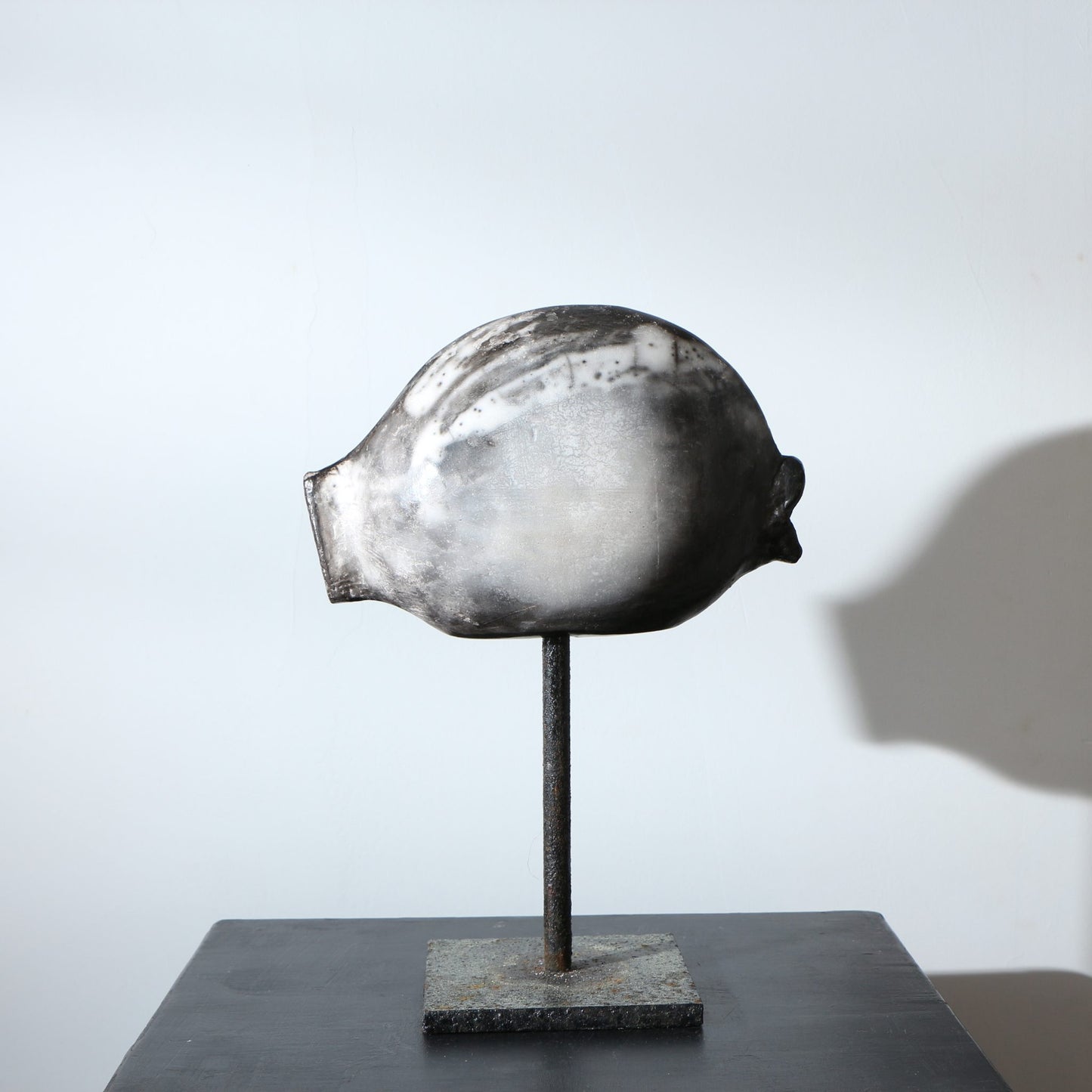 Sculpture Poisson en raku nu