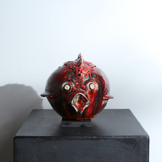 Sculpture de poisson rond – Rouge profond craquelé